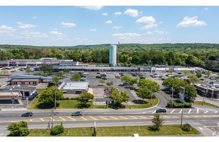 Bussel Realty helps secure space for Italian eatery in Flanders ...