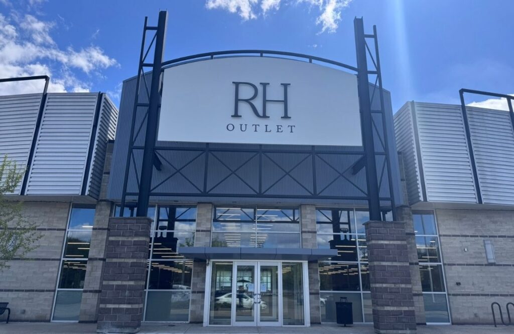RIPCO Real Estate brokers 50K SF Restoration Hardware Outlet lease in ...